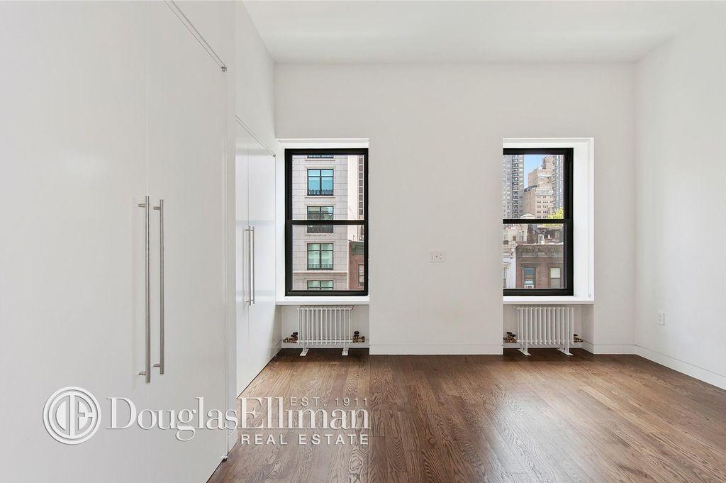 860 Lexington Ave