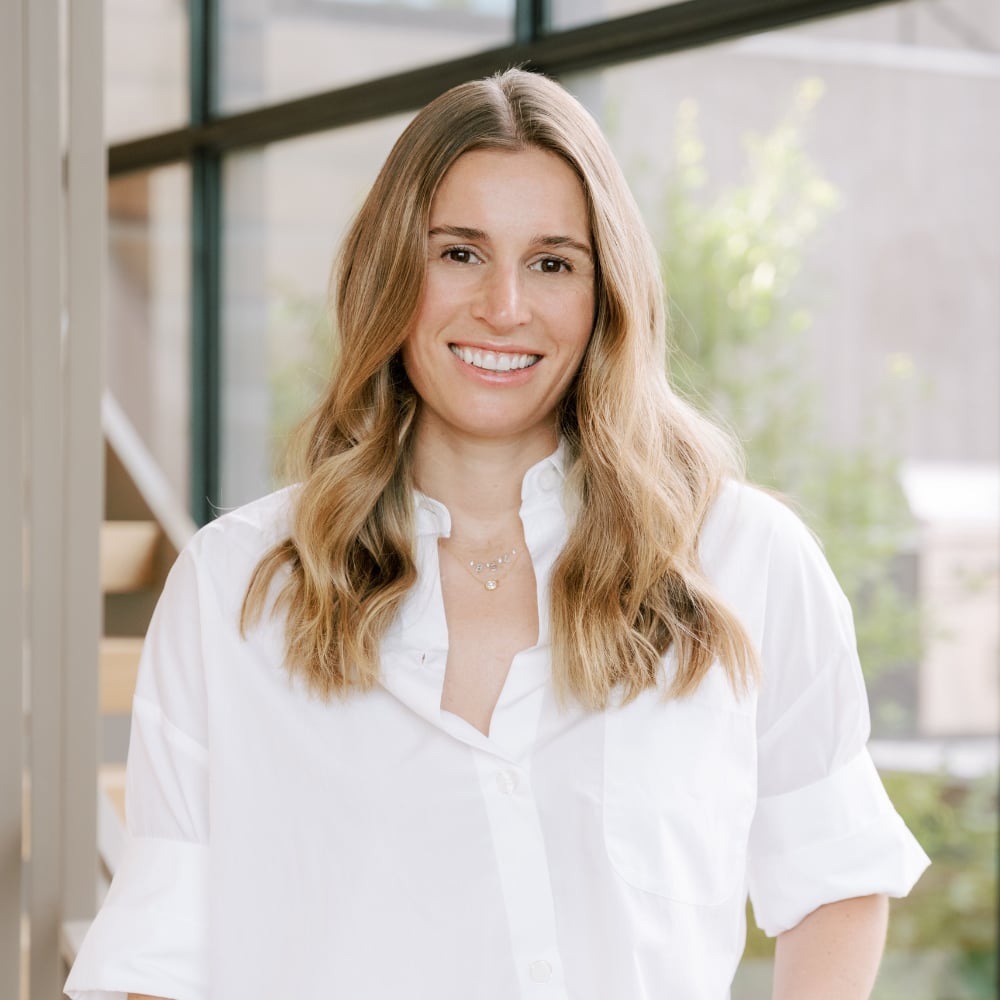 Laura Greissing Austin, TX Real Estate Agent Headshot