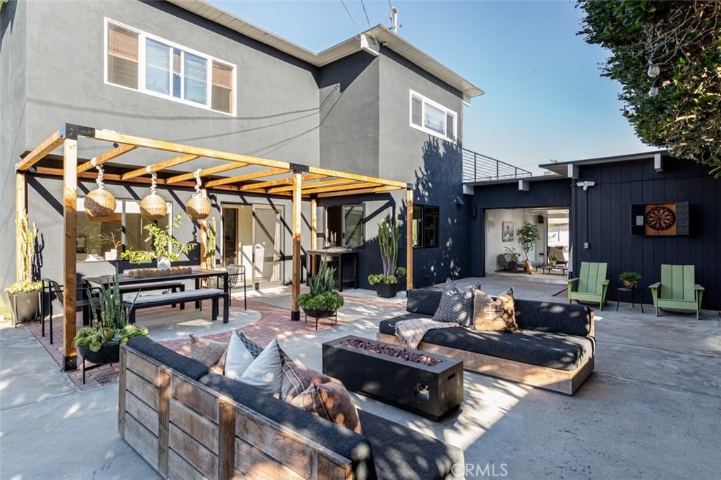 1737 Harbor Way