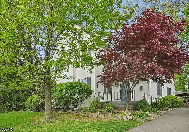 50 Baltusrol Way