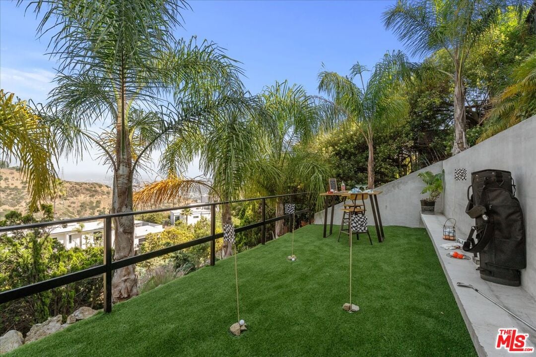 Celestia Estate, Hercules Dr, 90046