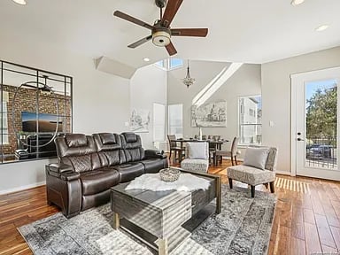 3831 Harry Wurzbach Rd 23