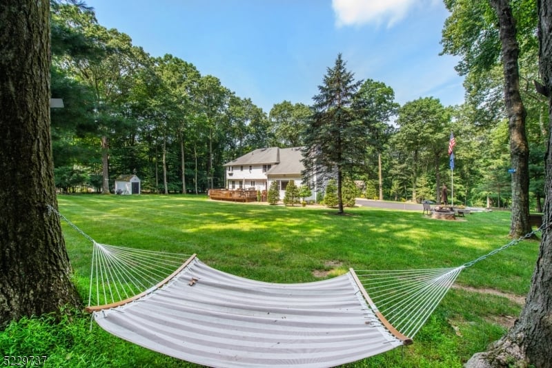 23 Crescent Ridge Rd