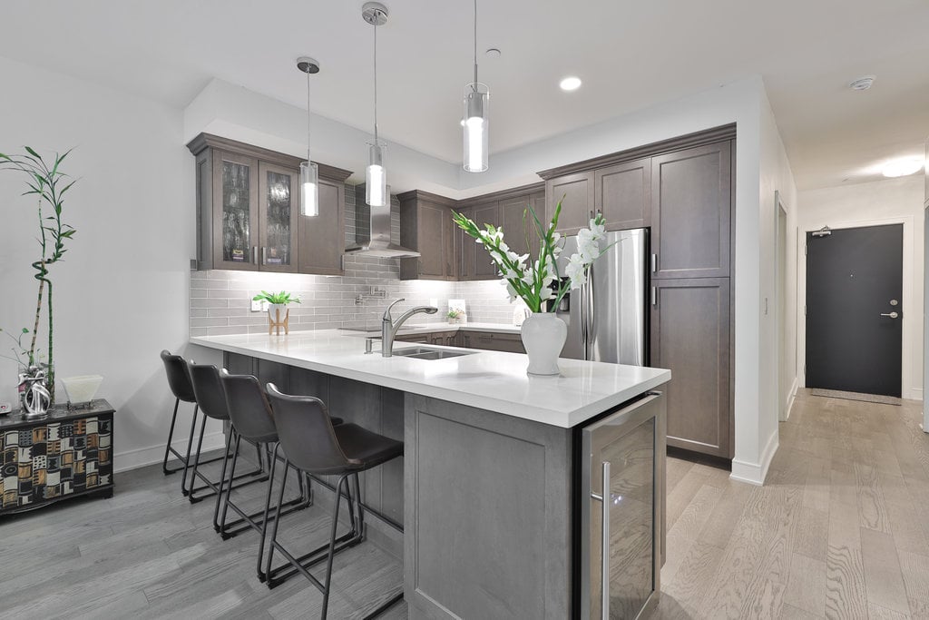 GR17-1575 Lakeshore Rd W