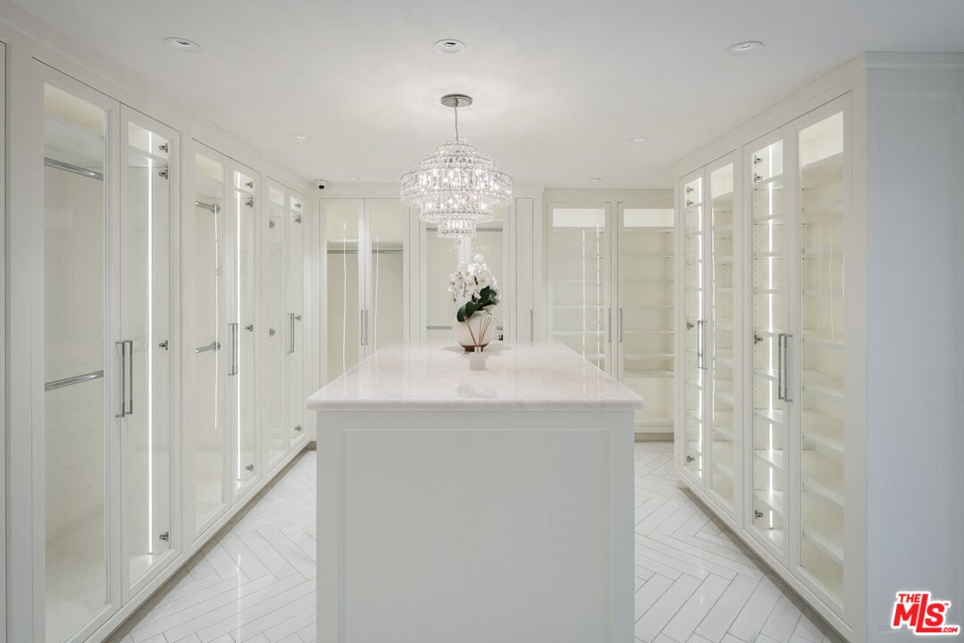 801 N Sierra Dr