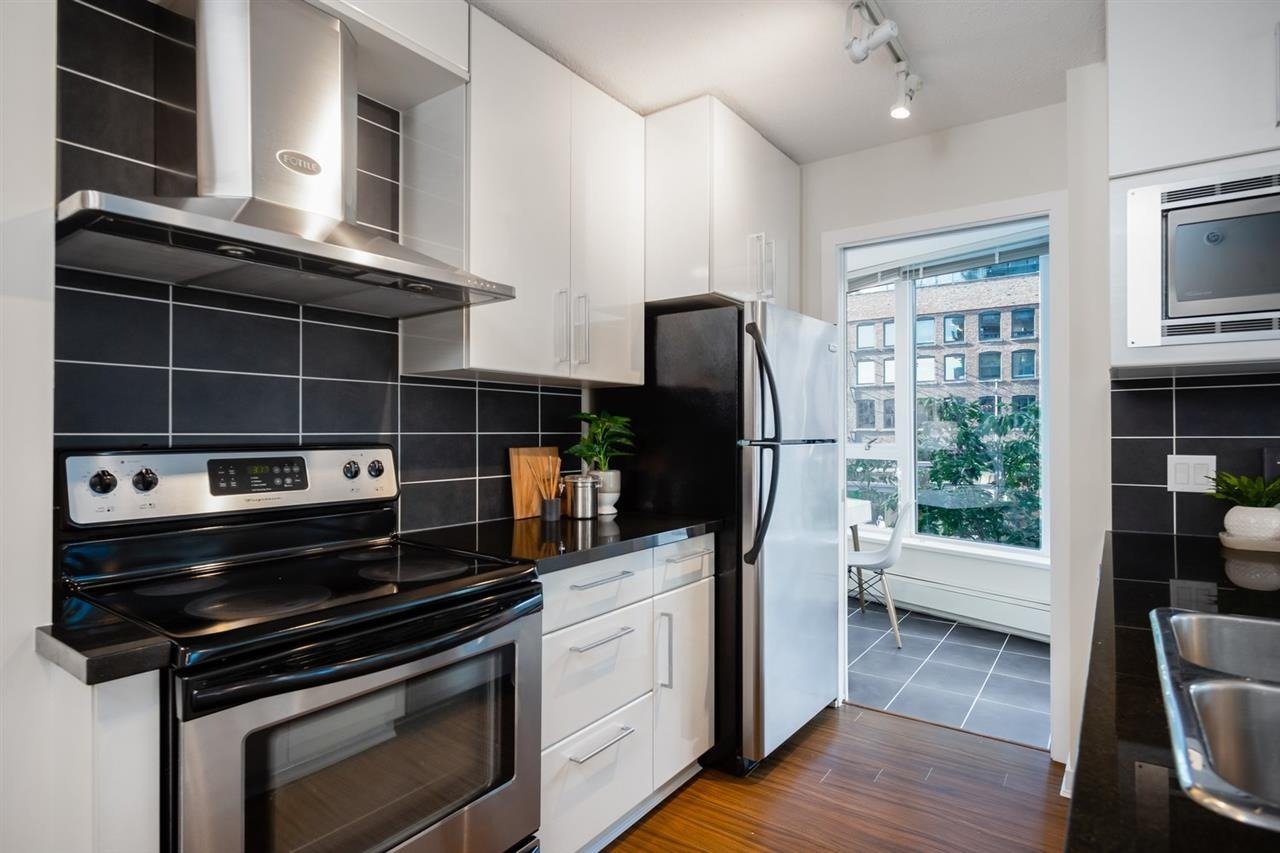 188 Keefer Pl, #503