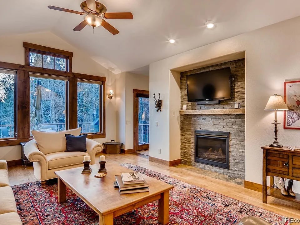 115 N Steamboat Blvd