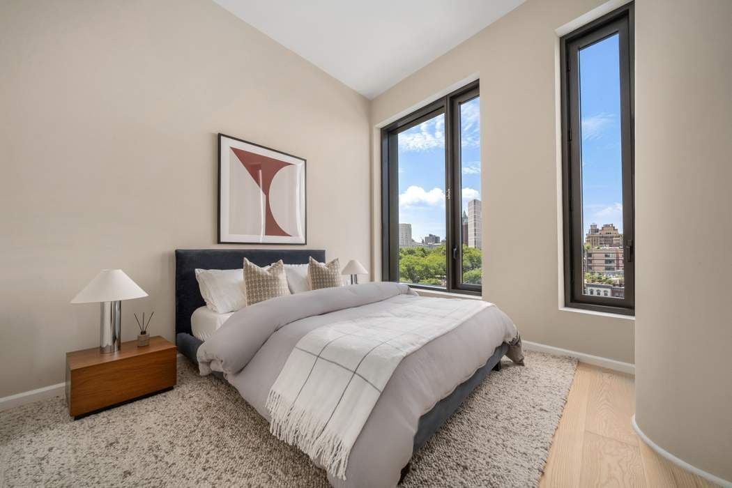 30 Front Strreet 15A