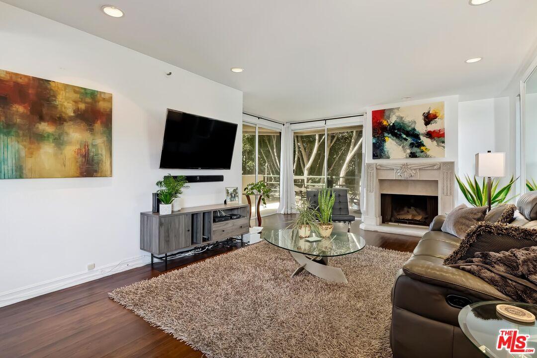 2910 Neilson Way Unit: 313
