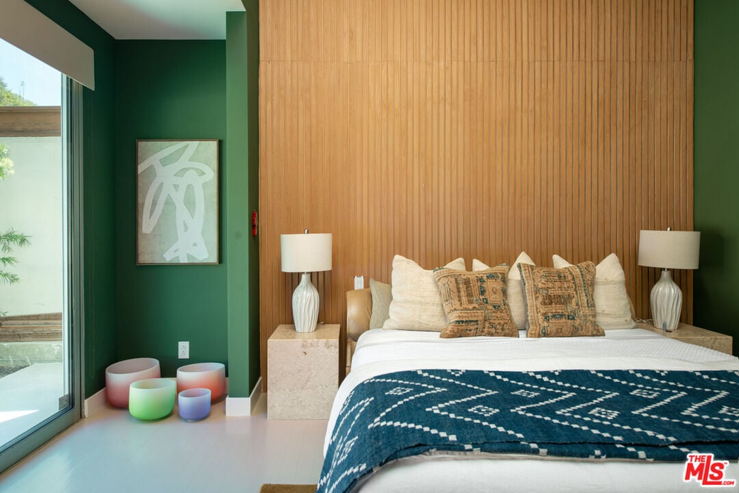 Northstar Pavilion, Amor Rd, 90046