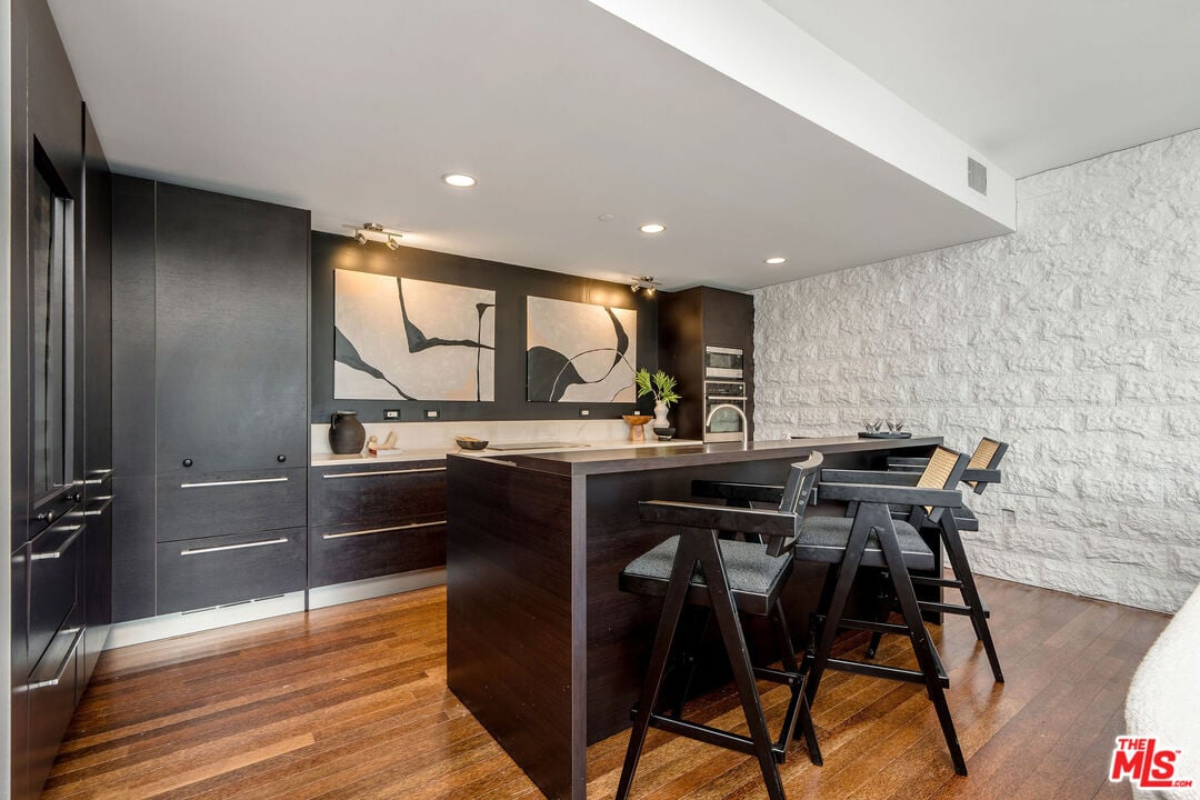 6250 Hollywood Blvd, #10L