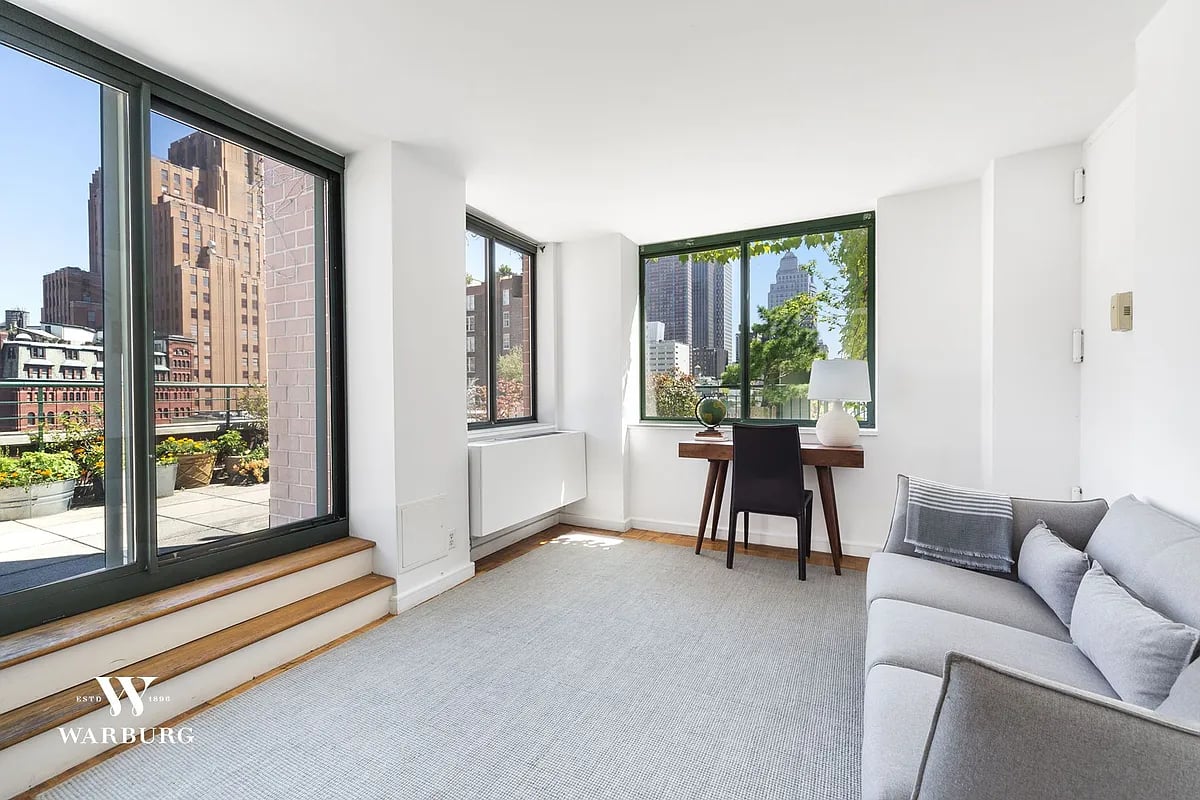 311 Greenwich St, #PHAE