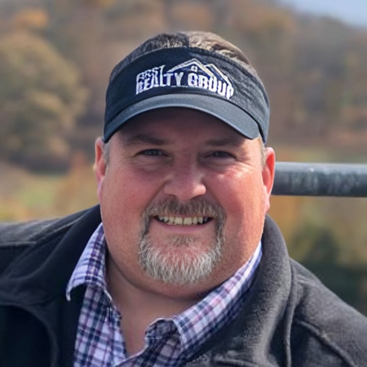 Casey Cardin Pulaski, TN Real Estate Agent Headshot