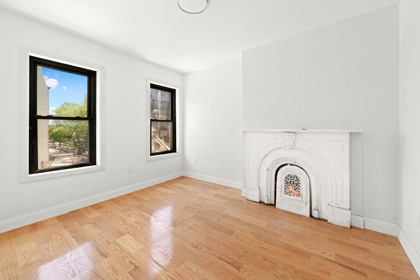 69 LEWIS AVE