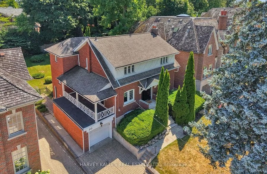 213 St Leonards Ave
