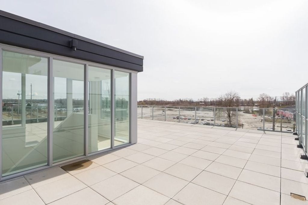 3581 E Kent Ave N, #608