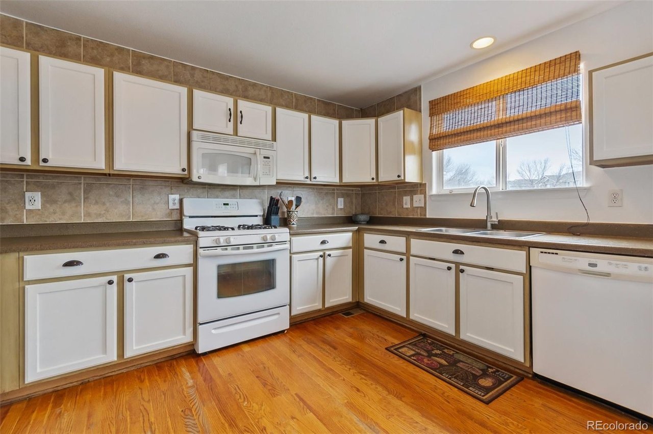 1015 Mockingbird Ln