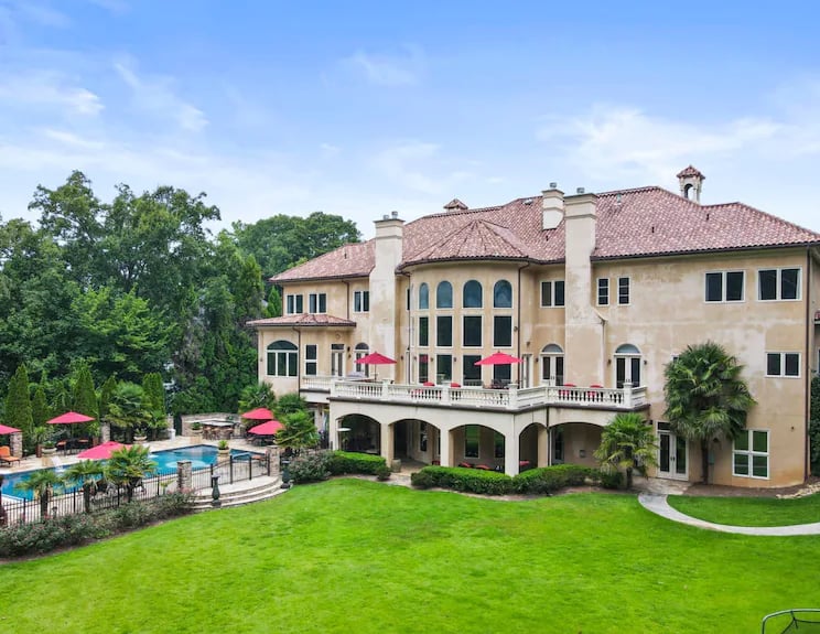 Schedule a Private Tour of Luxury Homes in Atlanta