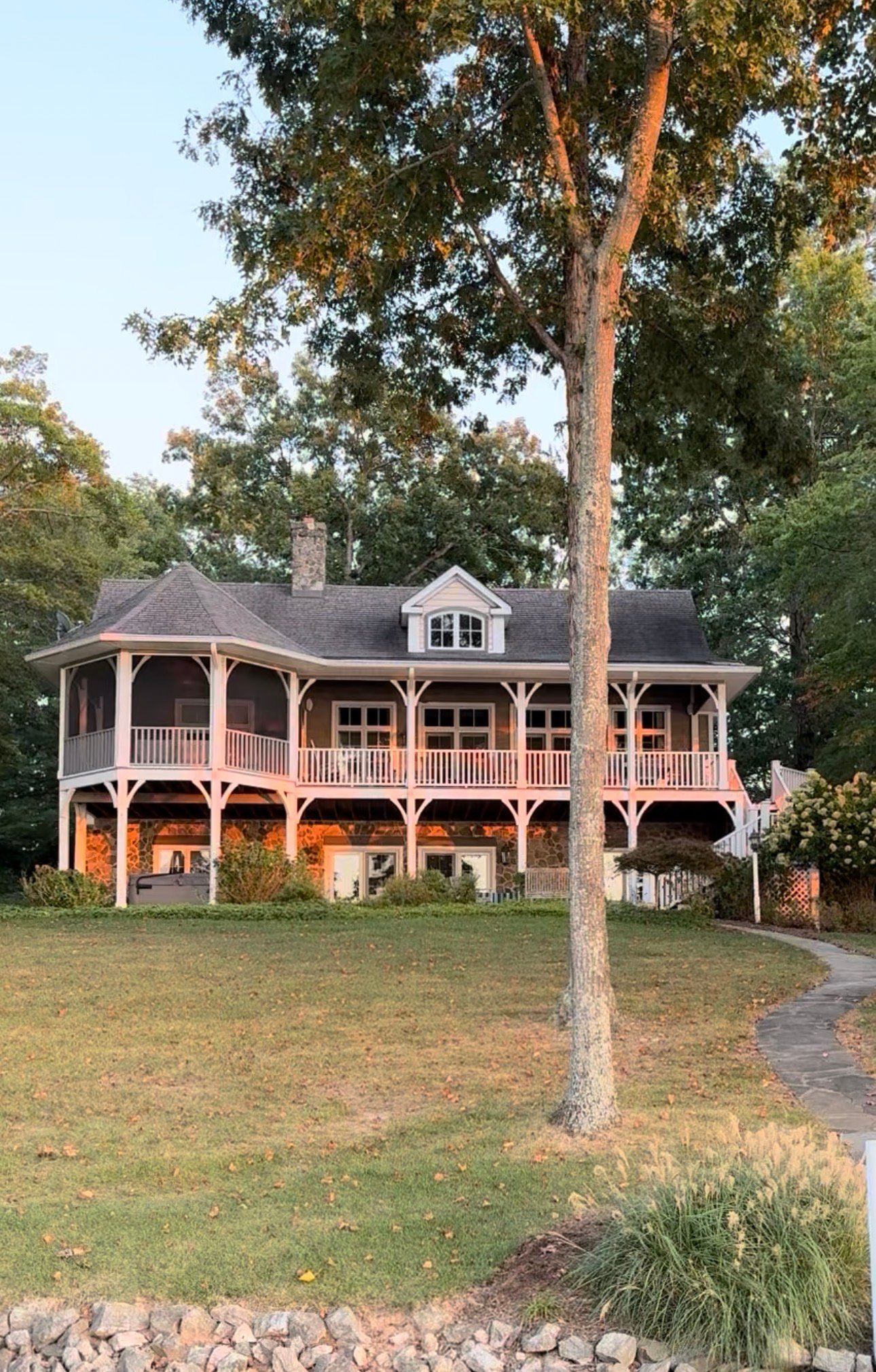  219 Lee Dr