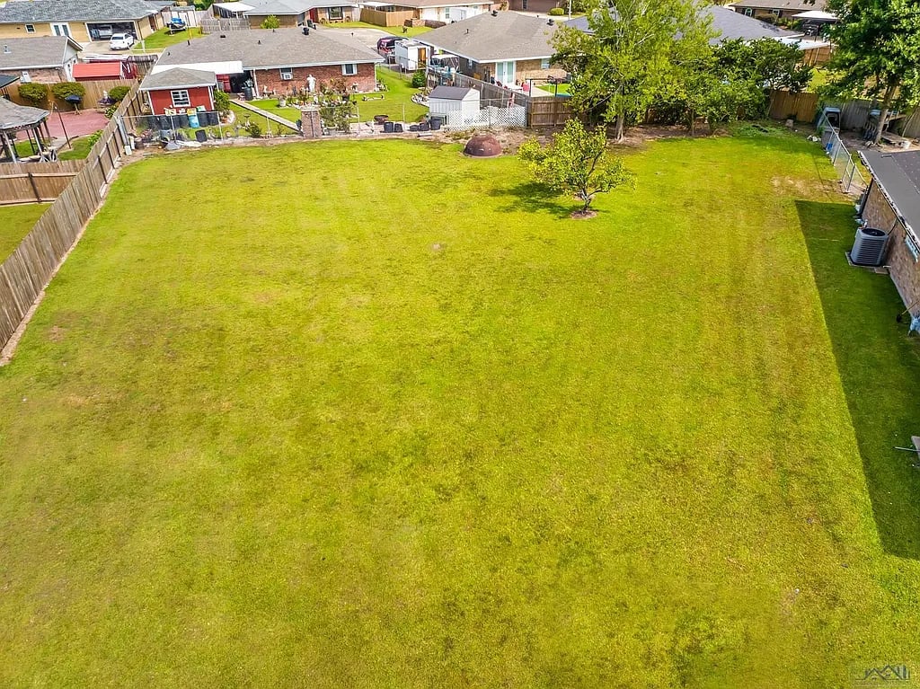 2018 Ray Dr