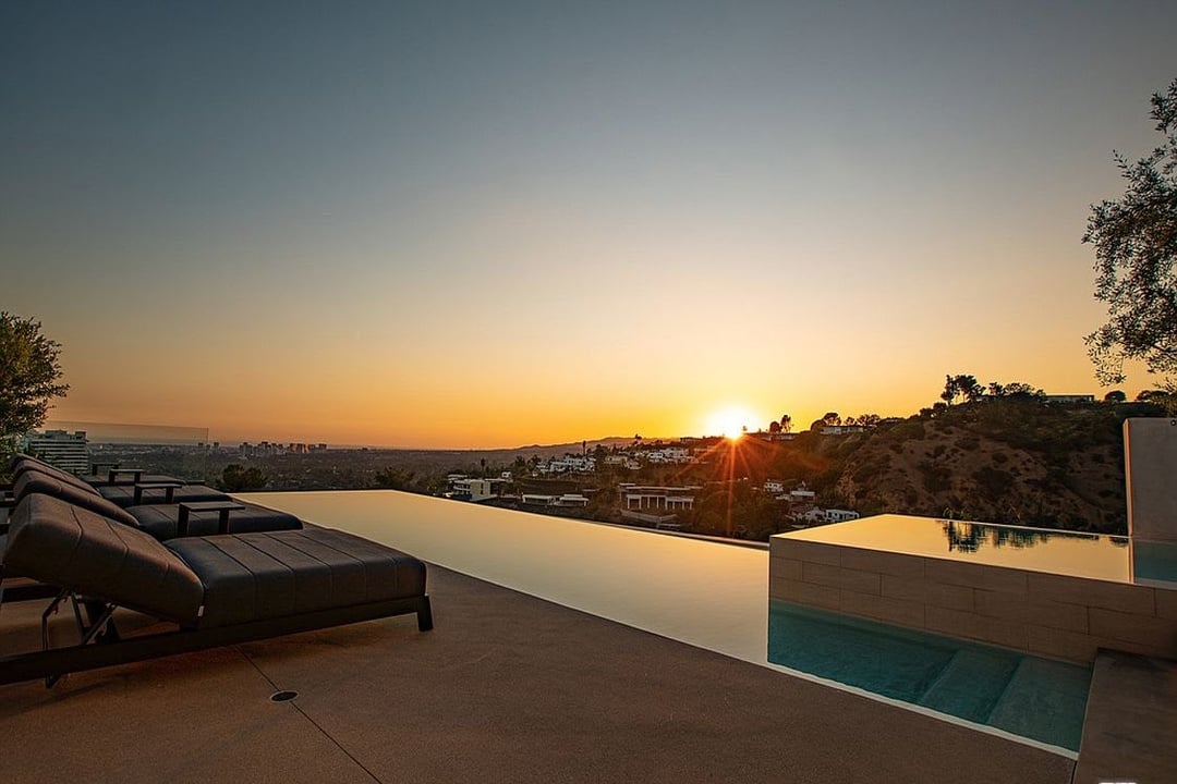 Infinity Palazzo