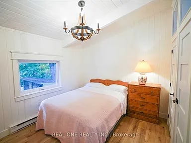 1 Muskoka Estates Rd