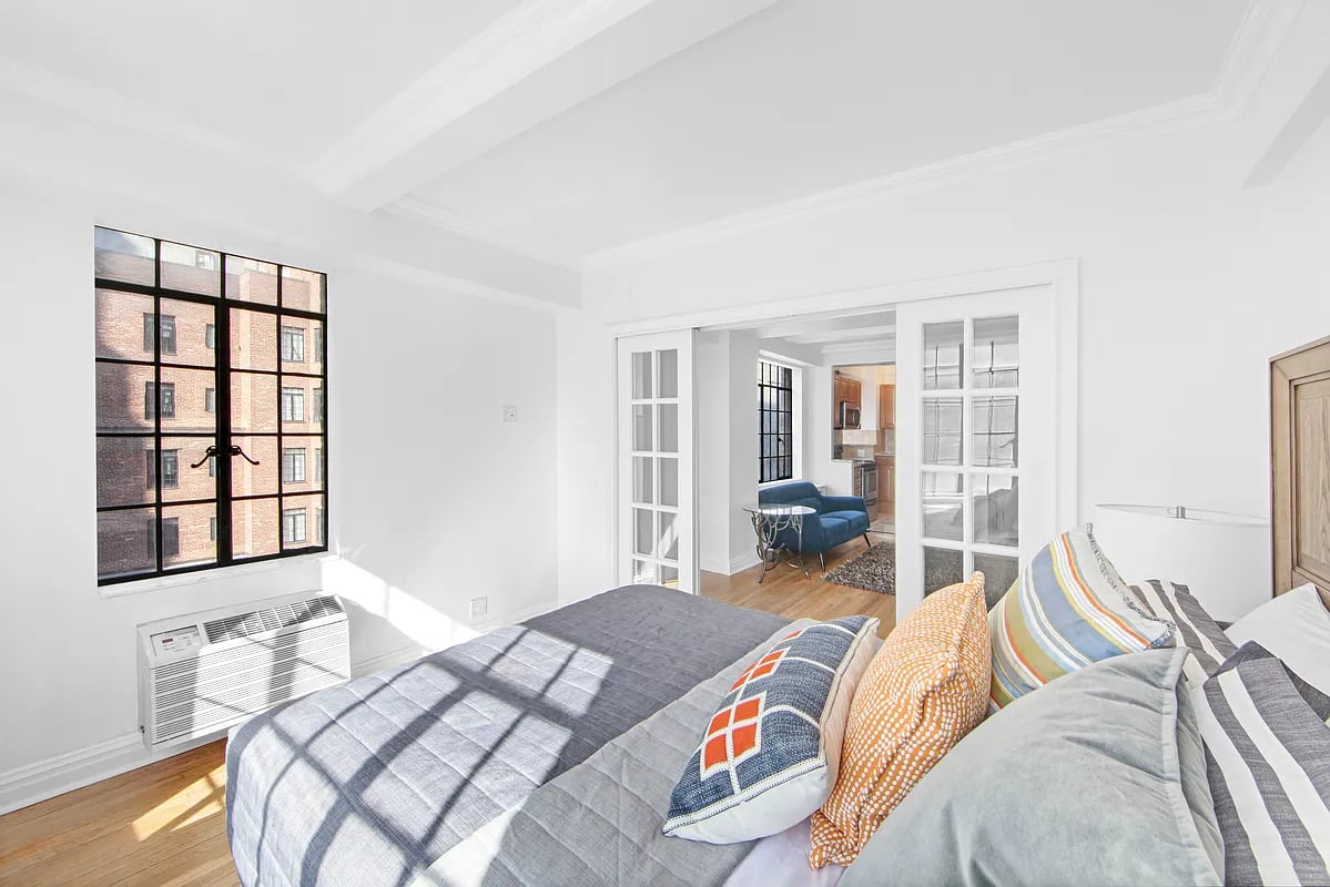 320 E 42nd St, #1510