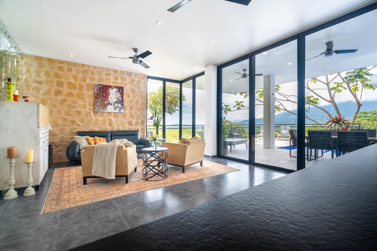 Stunning Ocean and Mountain Views, Casa Tres Galgos in Ojochal on Calle Perezoso