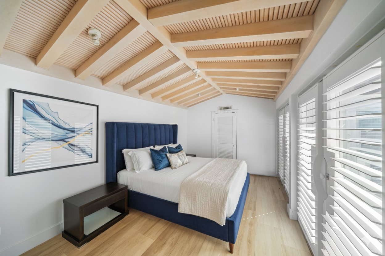 444 W Rivo Alto Drive