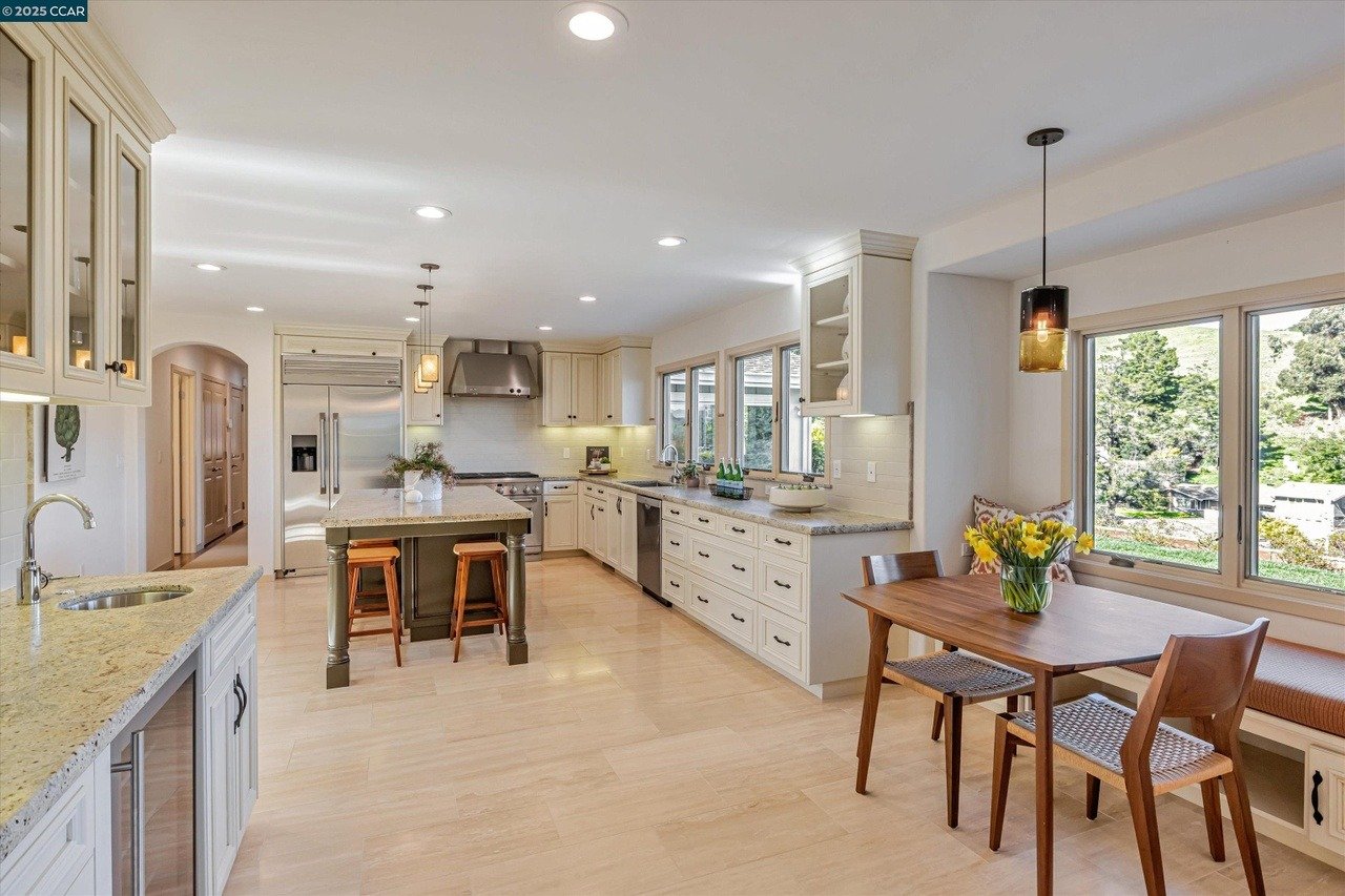 74 Warfield Dr