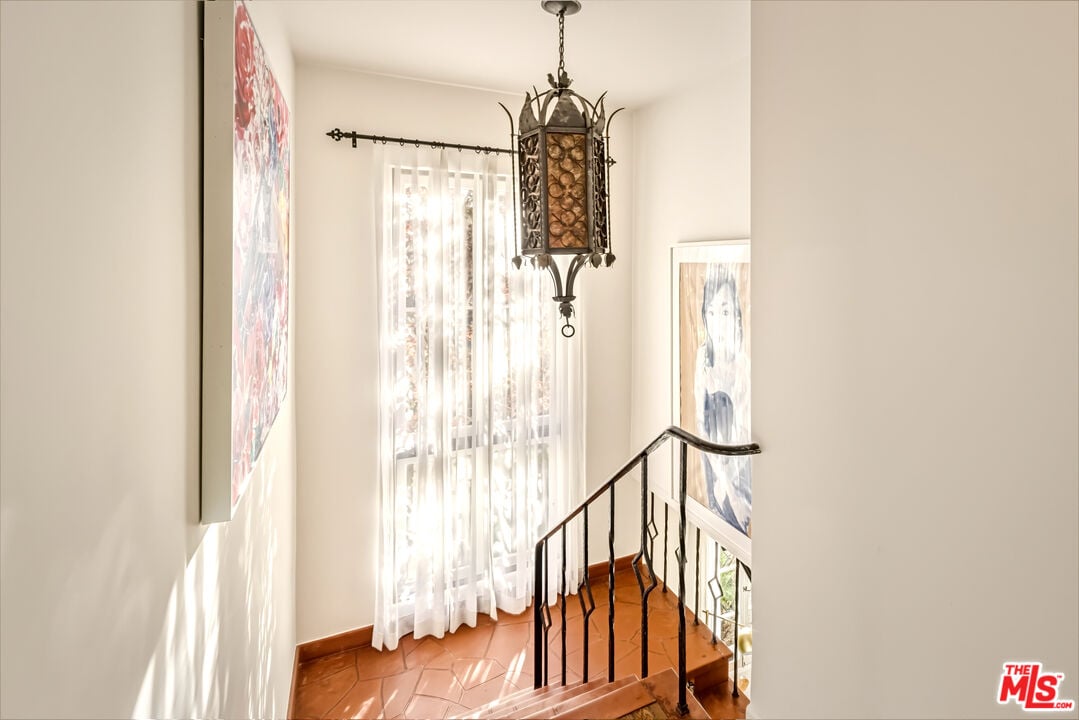 Sunset Vale Ave, 90069