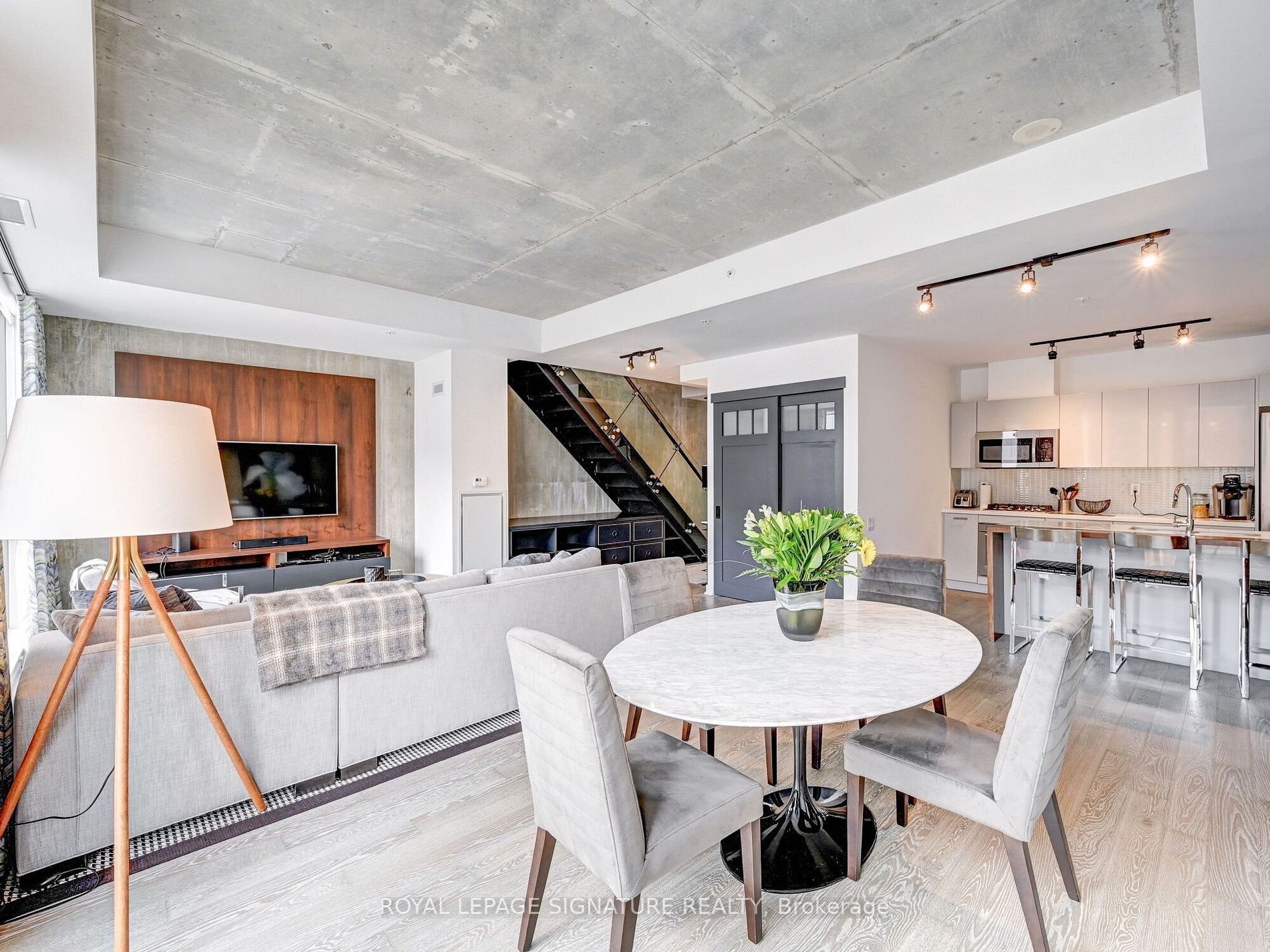 PRIME DOWNTOWN PENTHOUSE 