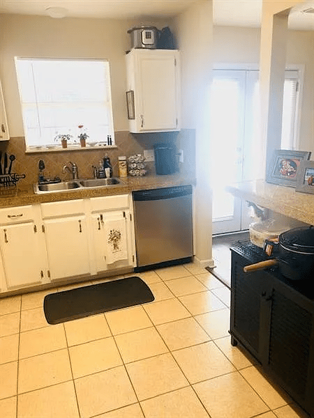 2305 Queen Anne Ct