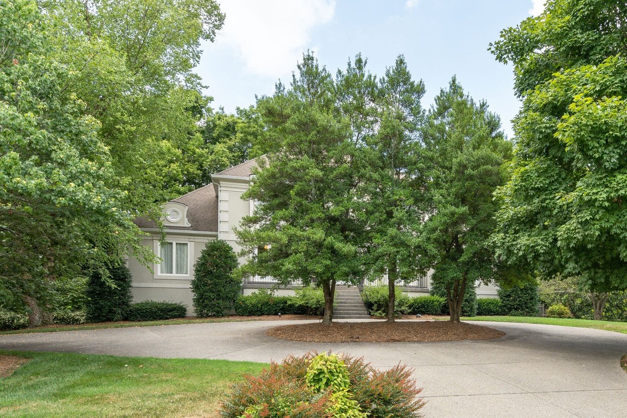 621 Post Oak Cir