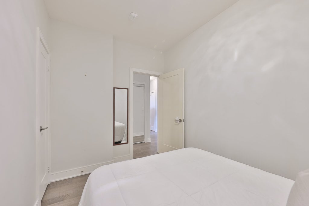 GR17-1575 Lakeshore Rd W