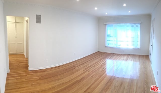 1233 N Harper Ave #8