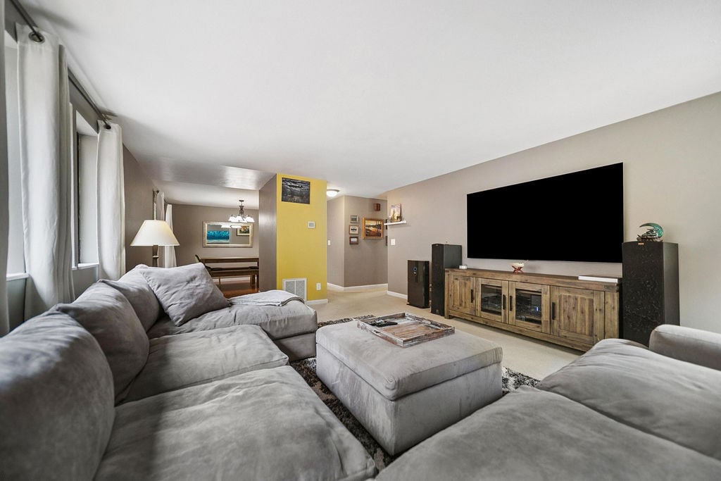 9205 Morning Side Drive NW