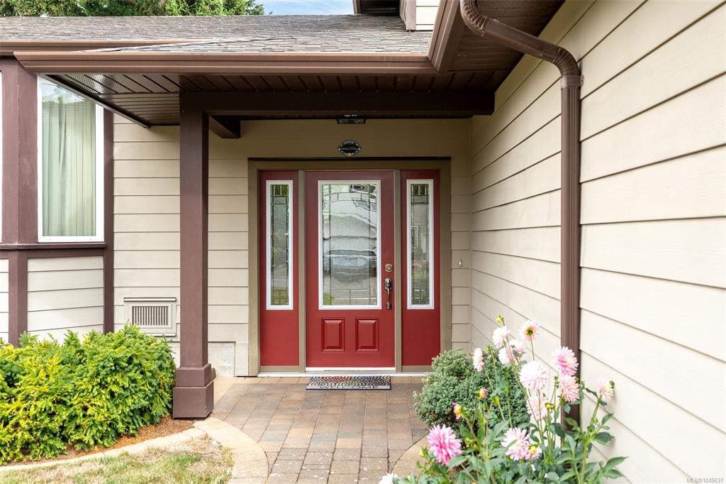 2056 Skyline Cres