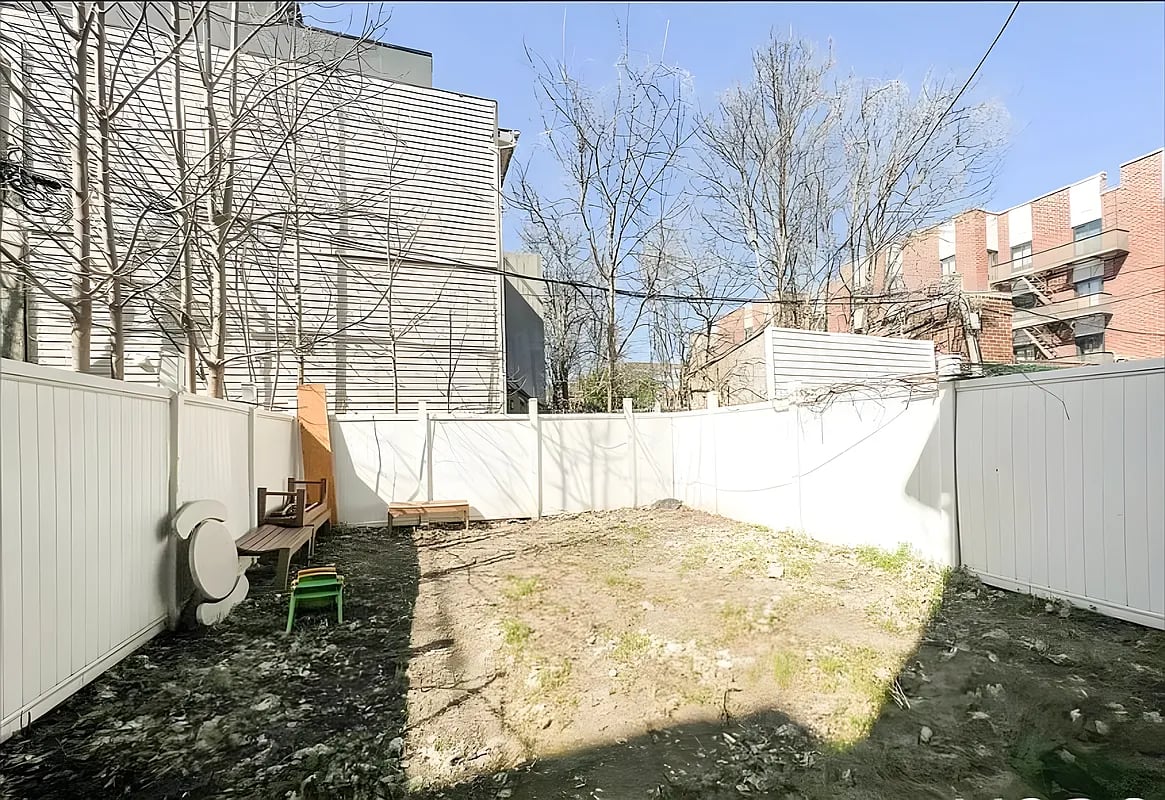 294 Tompkins Avenue 2