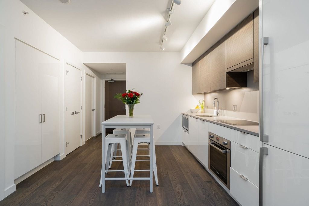 1678 Pullman Porter St, #301