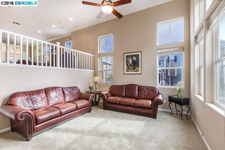 210 Summer Ln