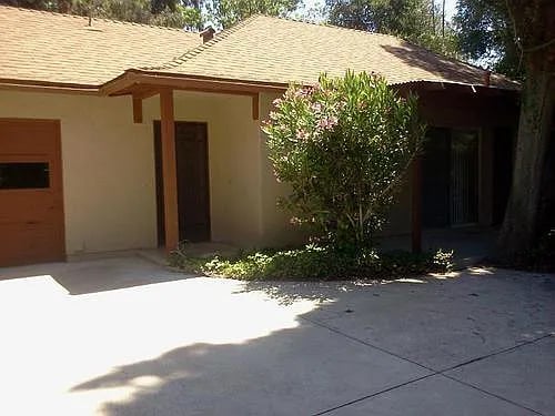 34 Taormina Ln