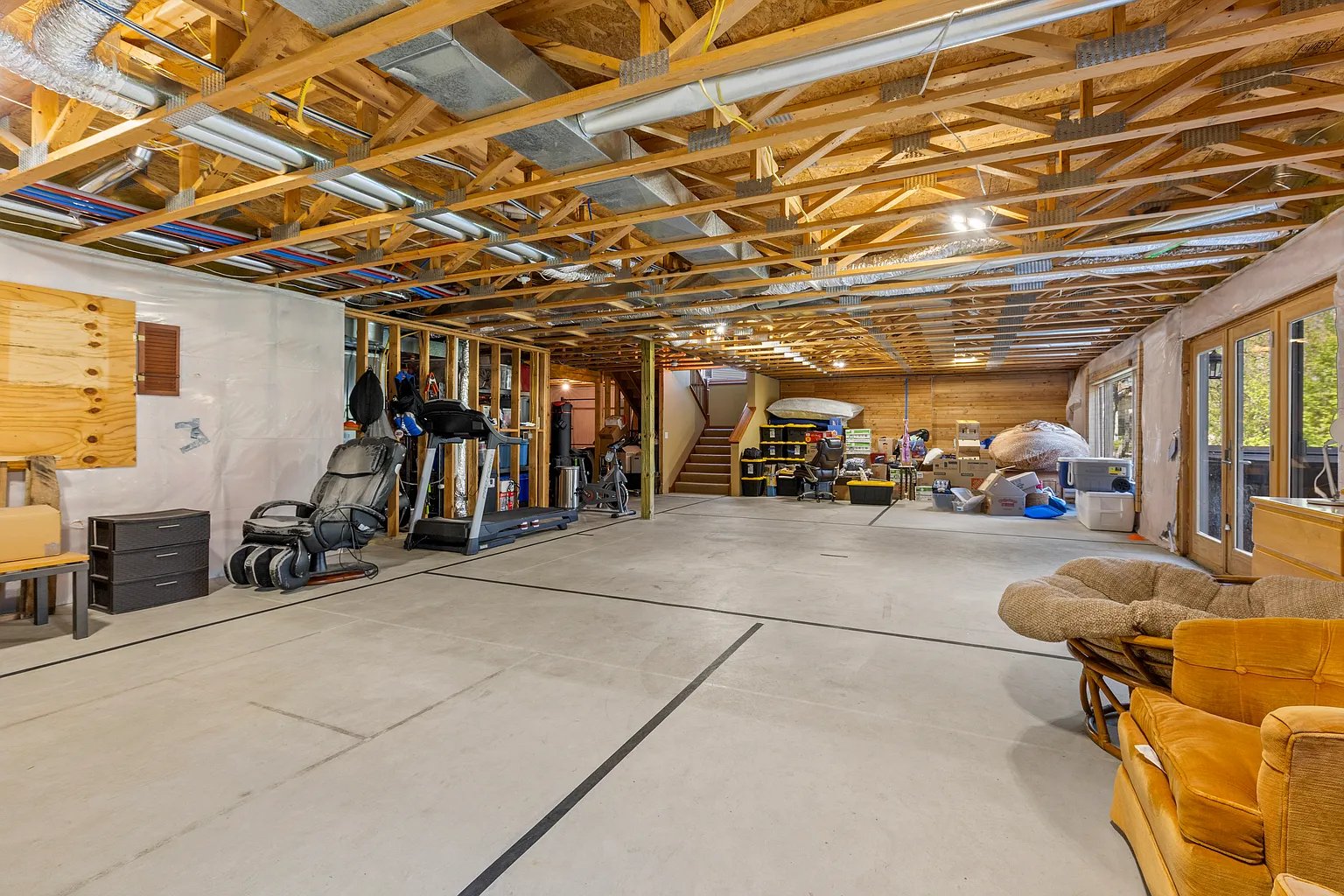 Hanson-Built Model Home on Quiet Cul-De-Sac