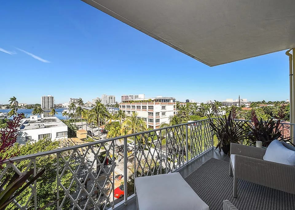 434 Chilean Avenue Unit: 6A