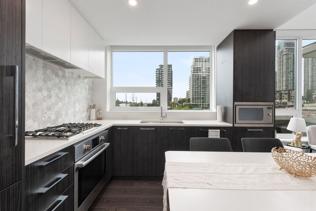 2425 Alpha Ave, #307