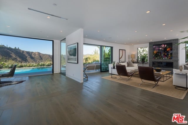 1769 Stone Canyon Rd