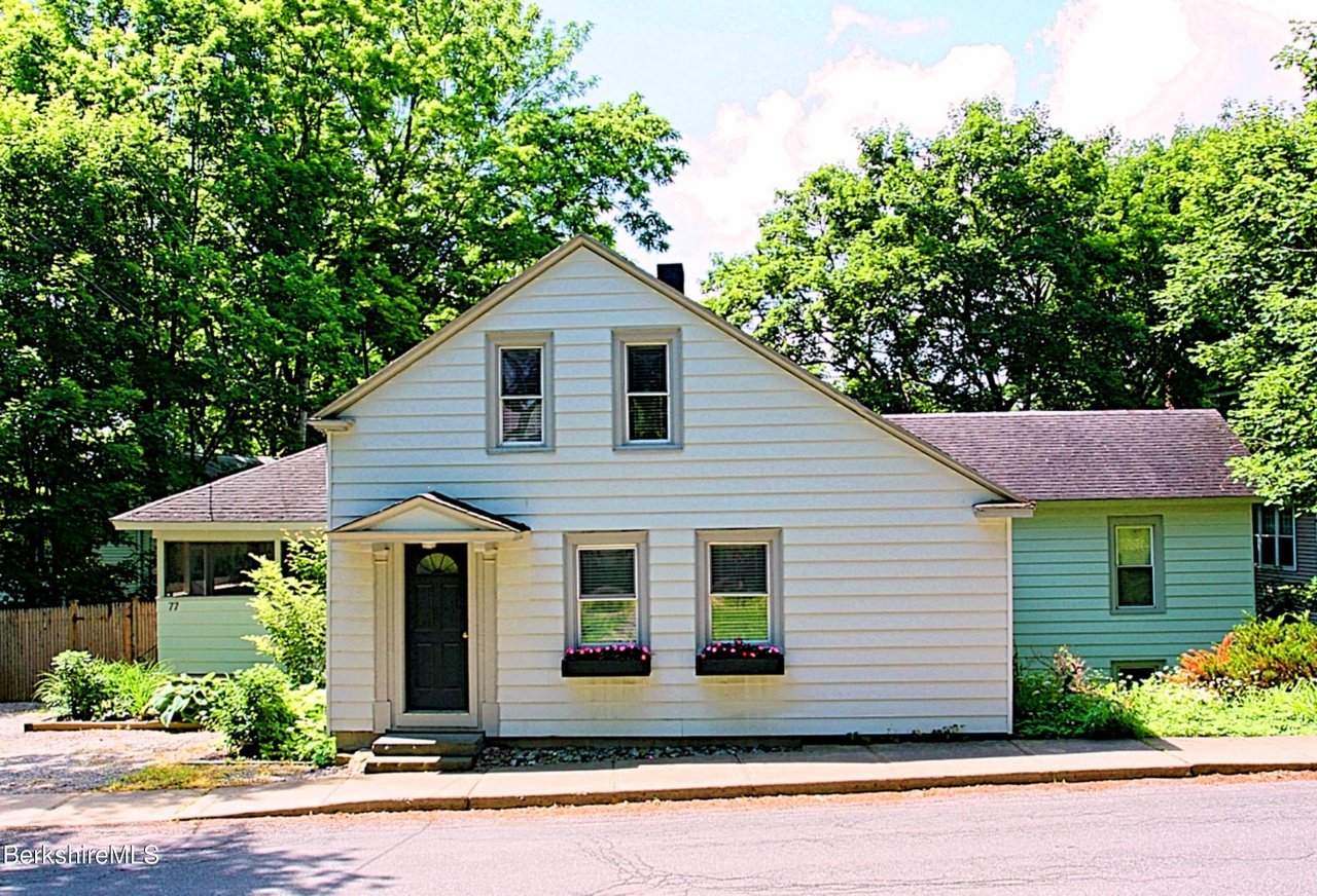 77 Castle St
