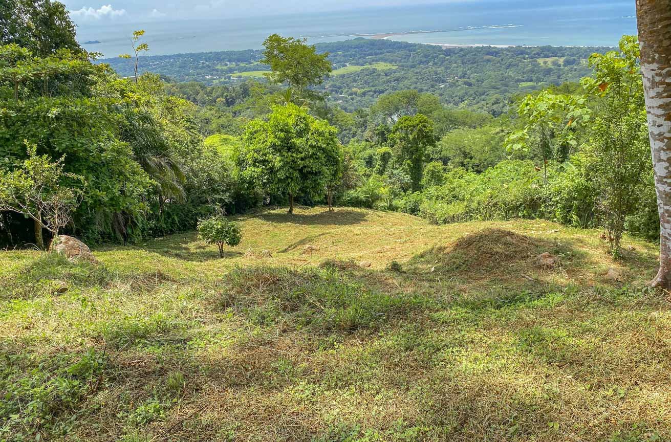 Large Uvita Lot With Whale’s Tail Ocean Views, Sunsets & Legal Water – Ready to Build!