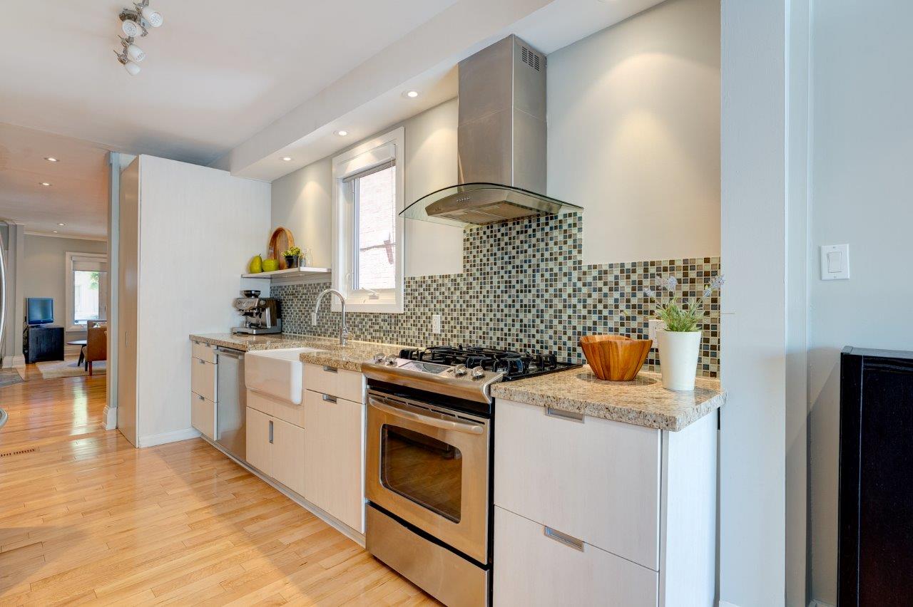 23 1/2 Winnifred Ave