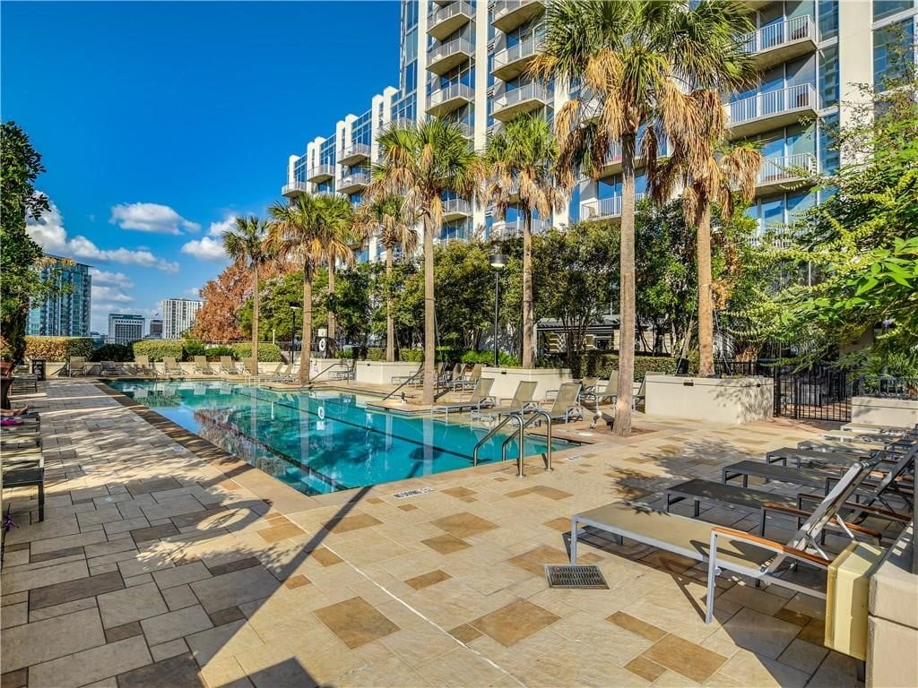360 Nueces St, #1615